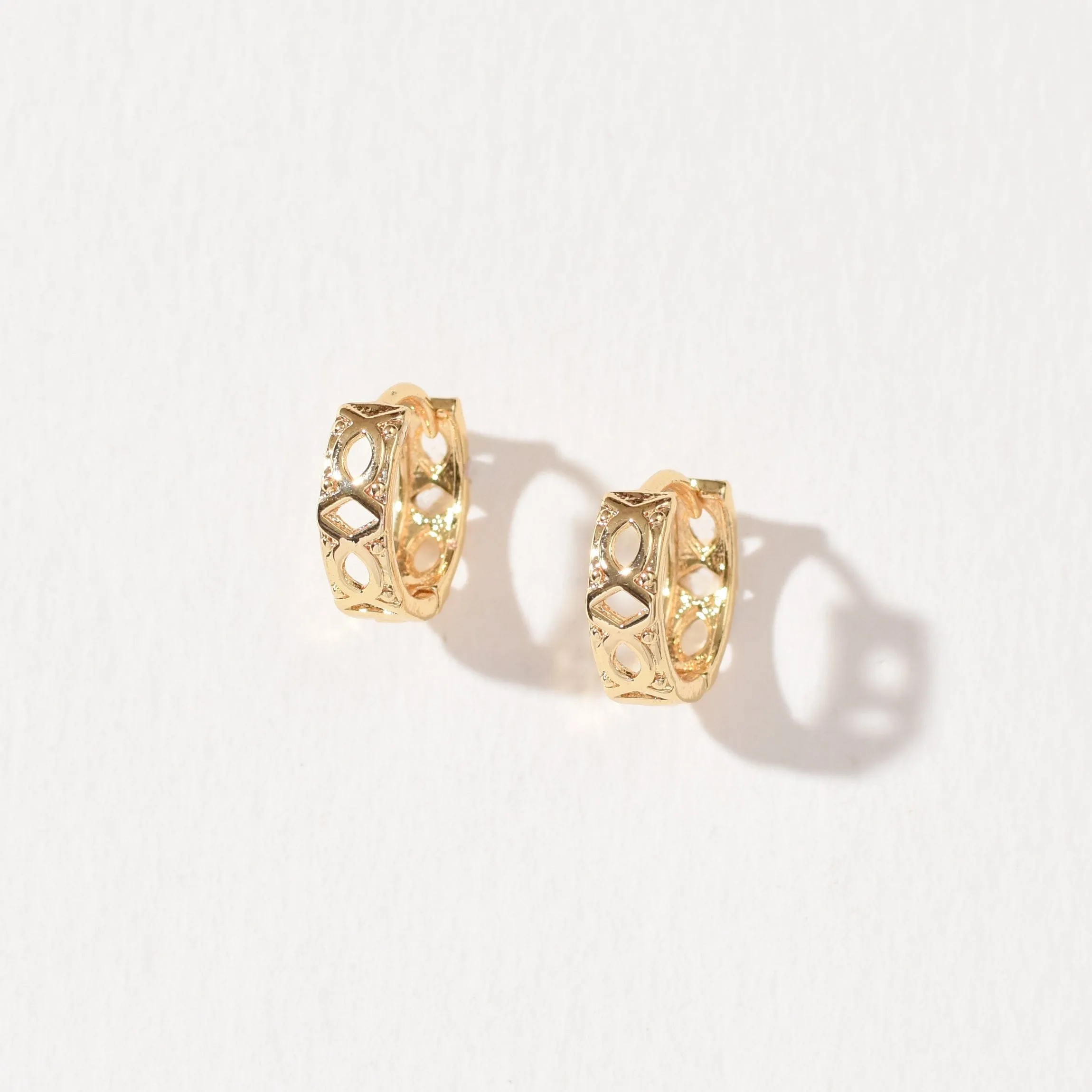 Lily Hoop | Gold