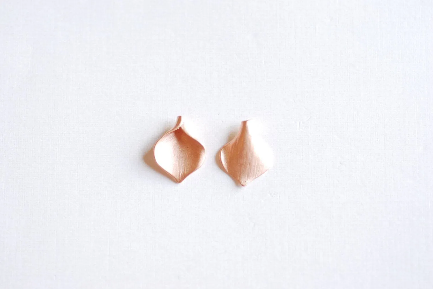 Matte Pink Rose Gold Vermeil Calla Lily Petal Charm- 18k gold plated Sterling Silver bead cap, Calla lily bead cone, nature pendant, 187