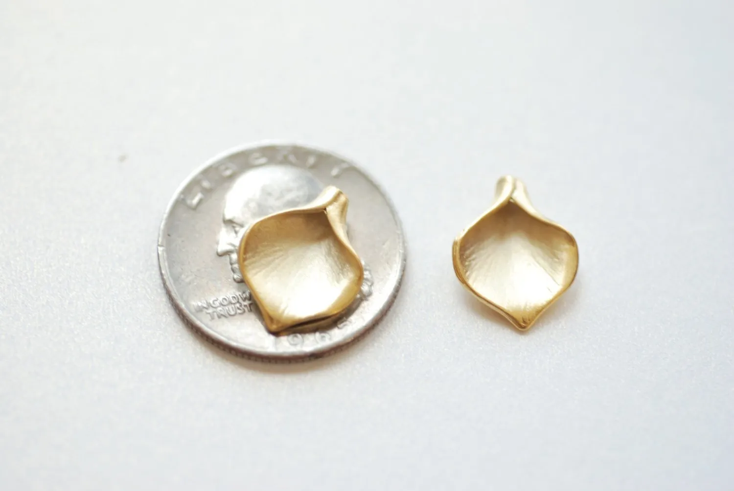 Matte Vermeil Gold Calla Lily Petal Charm- 18k gold plated Sterling Silver bead cap, gold calla lily bead cone, nature charm pendant, 187
