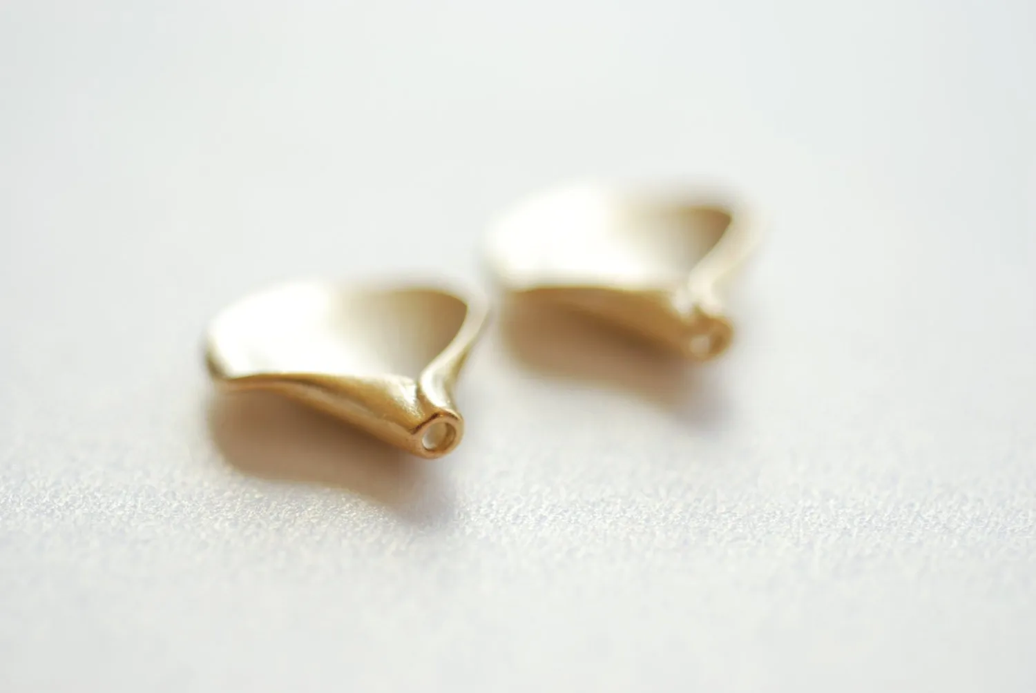 Matte Vermeil Gold Calla Lily Petal Charm- 18k gold plated Sterling Silver bead cap, gold calla lily bead cone, nature charm pendant, 187